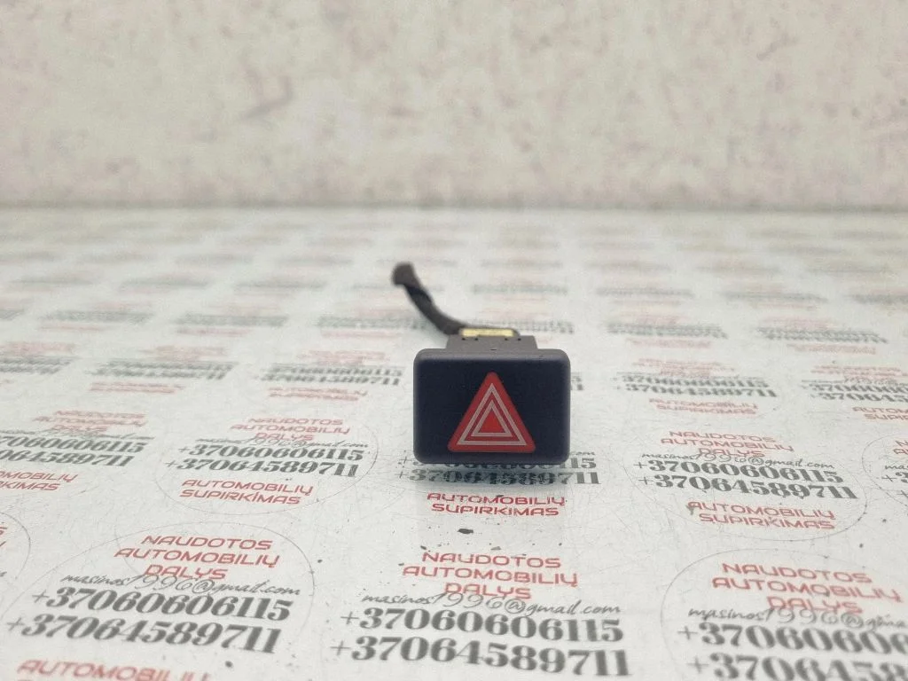 Hazard light switch – Audi A4 Allroad B8 (2008-2016)