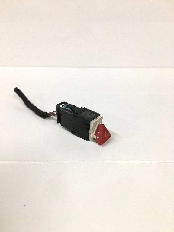 Włącznik świateł awaryjnych 3C0953509A