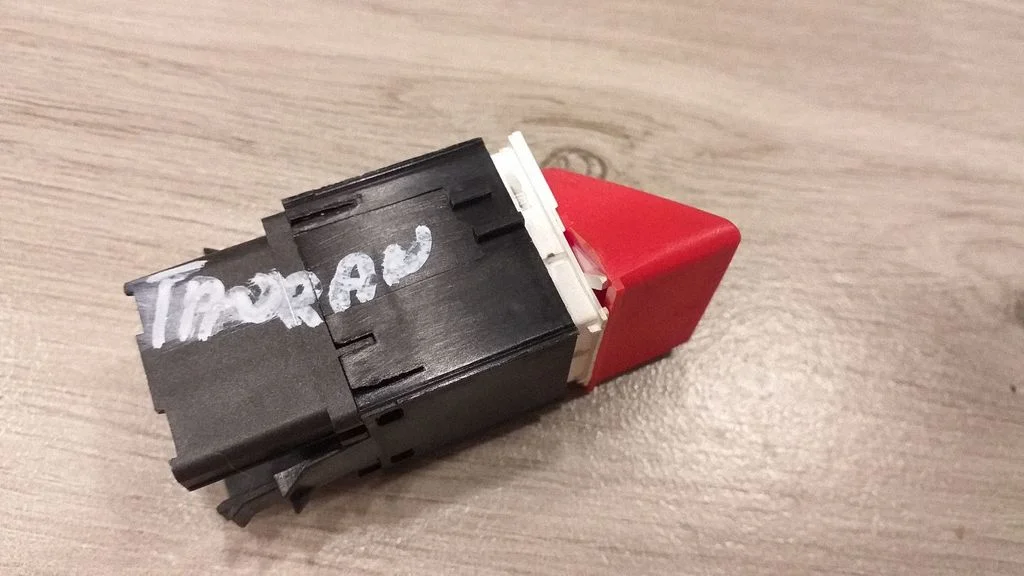 Hazard light switch – Volkswagen Touran I (2003-2010)