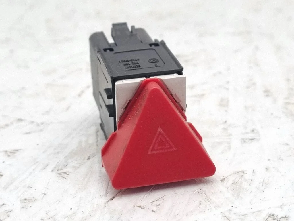 Hazard light switch – Volkswagen Touran I (2003-2010)