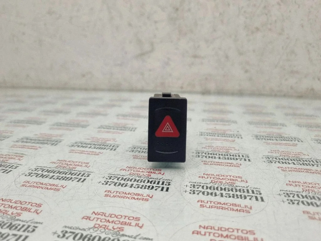 Hazard light switch – Volkswagen Passat B5 (1997-2000)