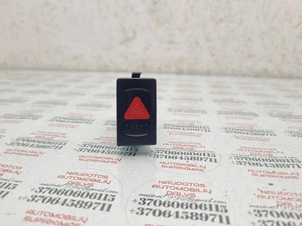 Hazard light switch – Volkswagen Passat B5 (1997-2000)