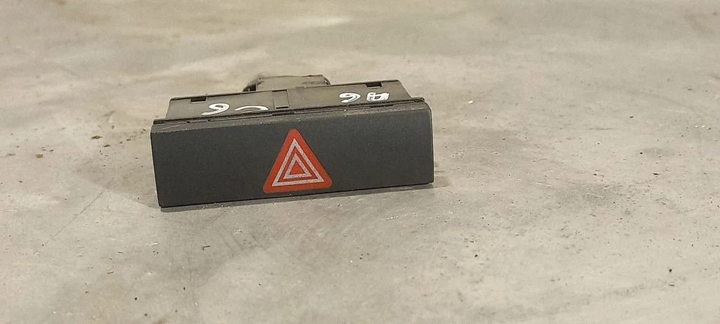 Hazard light switch – Audi A6 Allroad C6 (2006-2011)