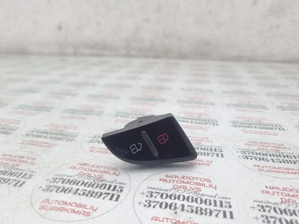 Central locking switch button – Audi A4 Allroad B8 (2008-2016)