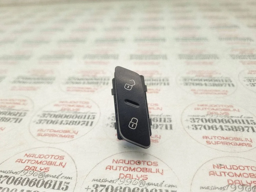 Central locking switch button – Volkswagen Passat CC (2008-2016)