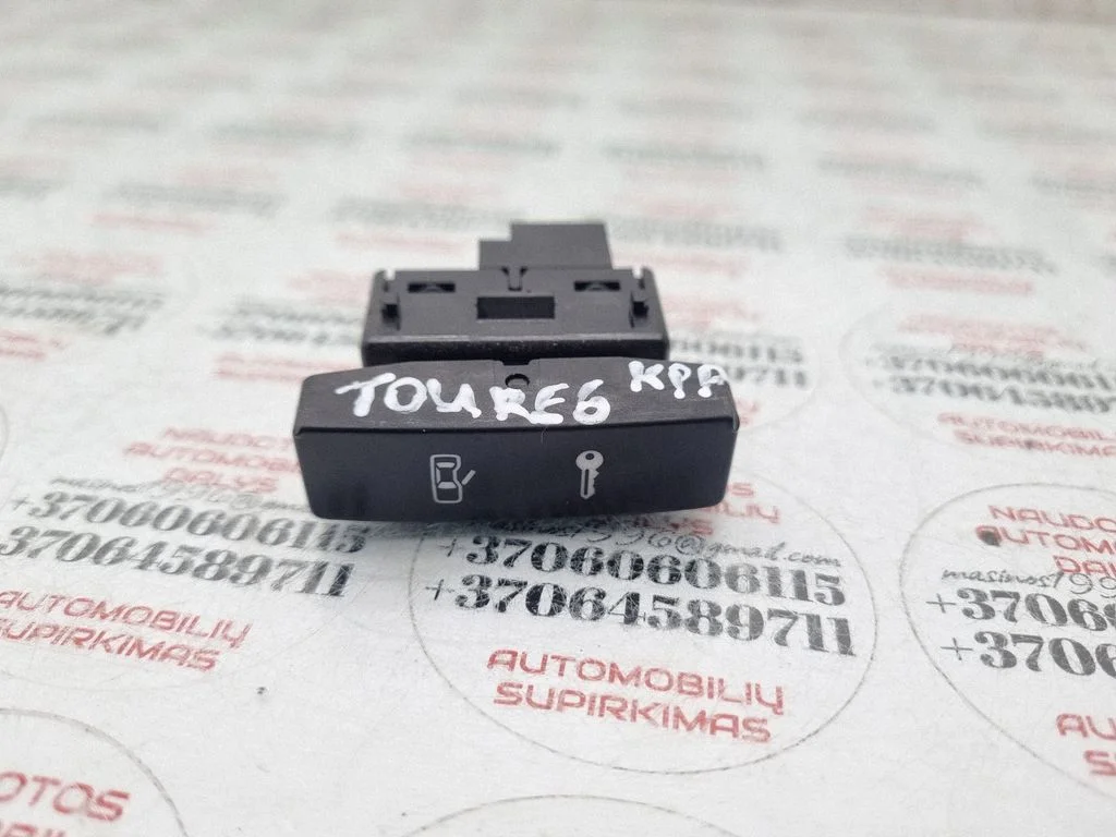 Central locking switch button – Volkswagen Touareg I (2002-2010)
