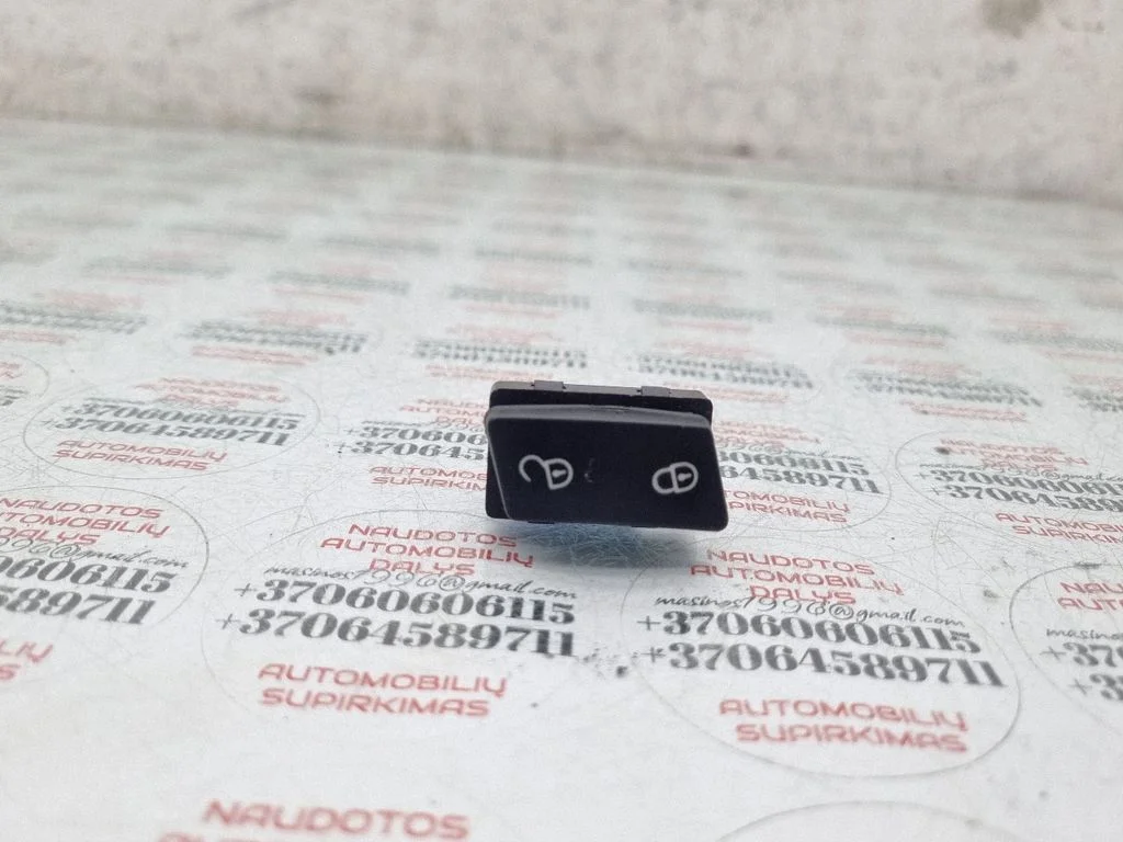 Central locking switch button – Volkswagen Touran I (2003-2010)