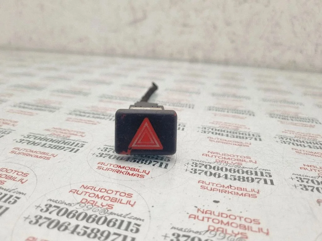 Hazard light switch – Audi A4 S4 B6 8E 8H (2001-2005)