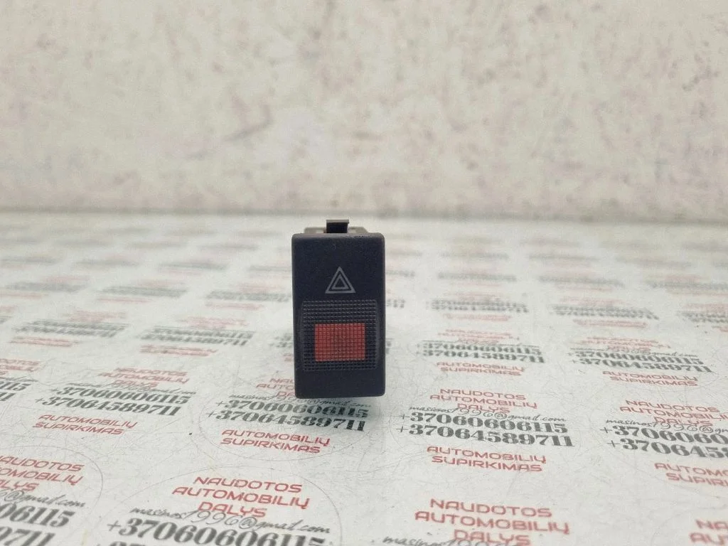 Hazard light switch – Audi A4 S4 B6 8E 8H (2001-2005)