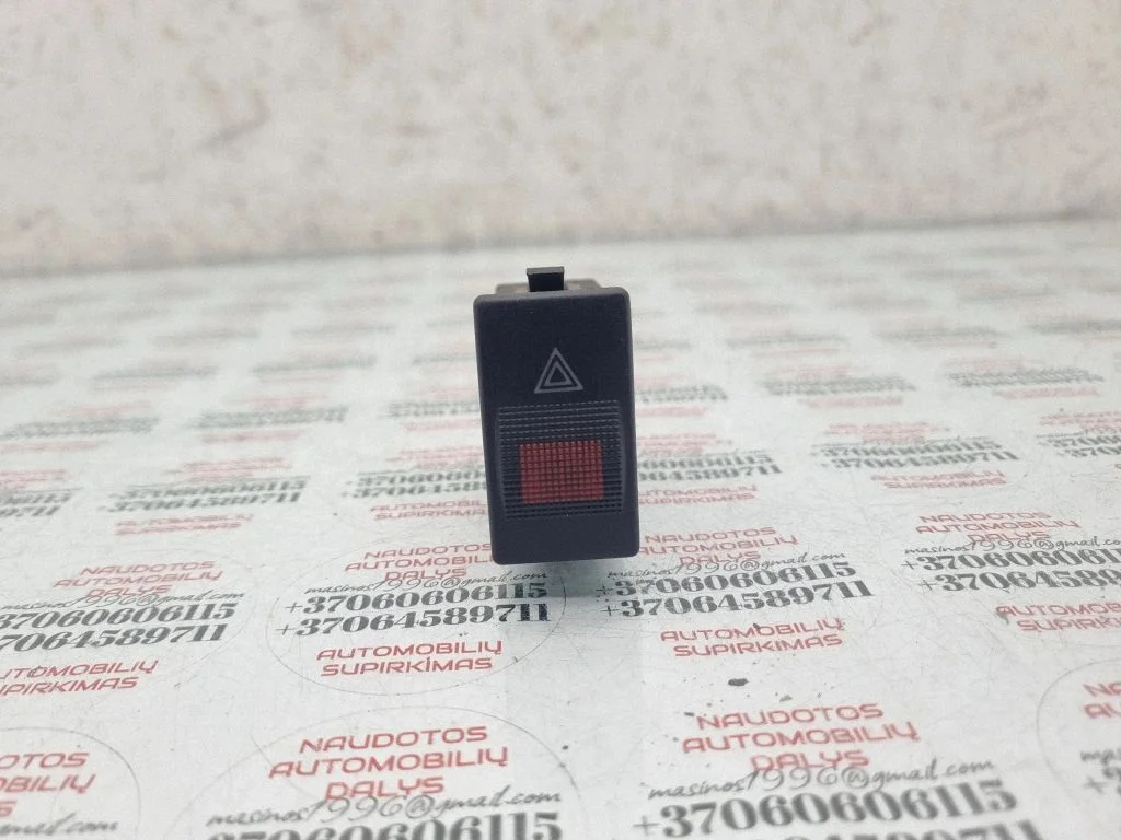 Hazard light switch – Audi A4 S4 B6 8E 8H (2001-2005)