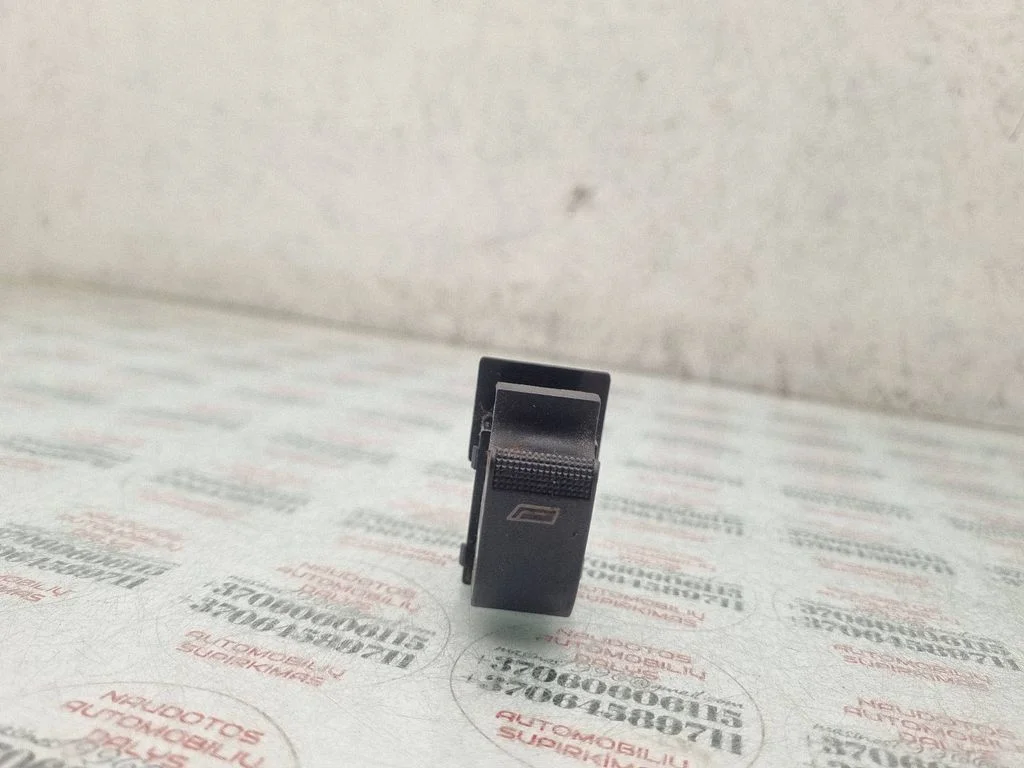 Elektrisko logu slēdzis 8L0959855A