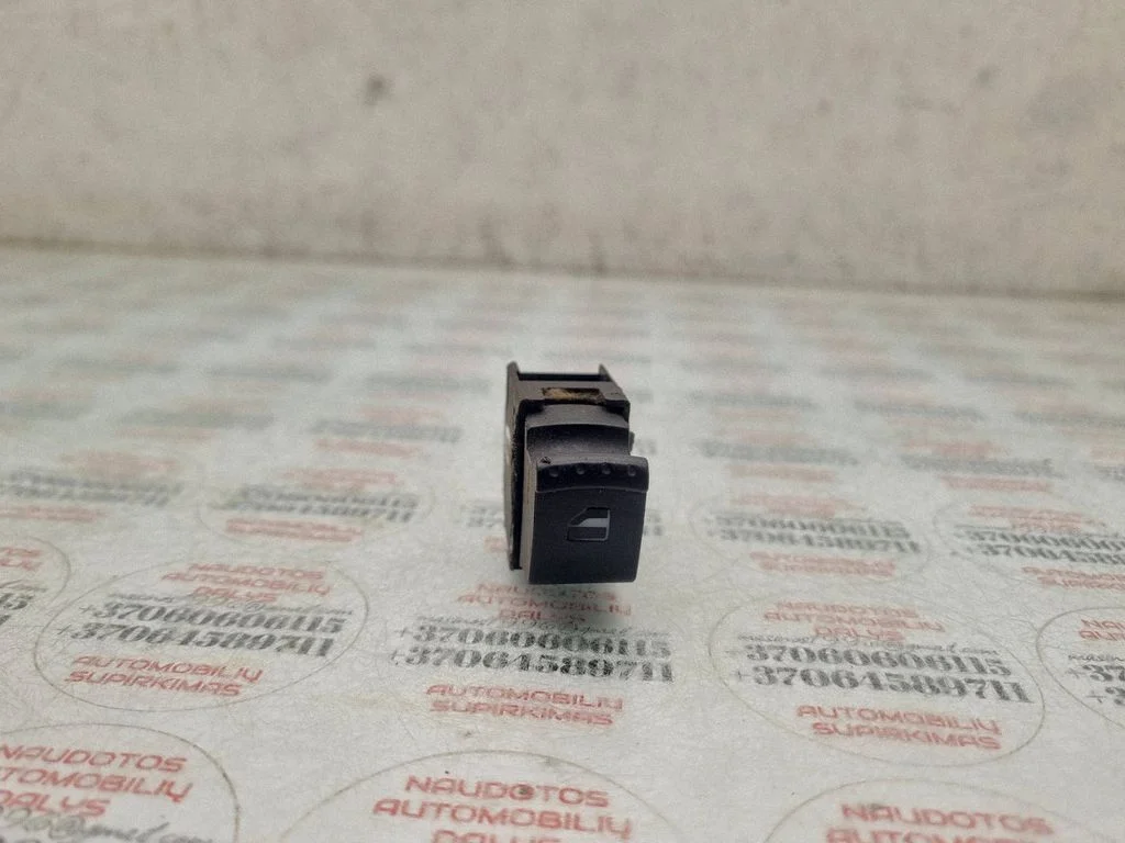 Elektrisko logu slēdzis 7M5959855