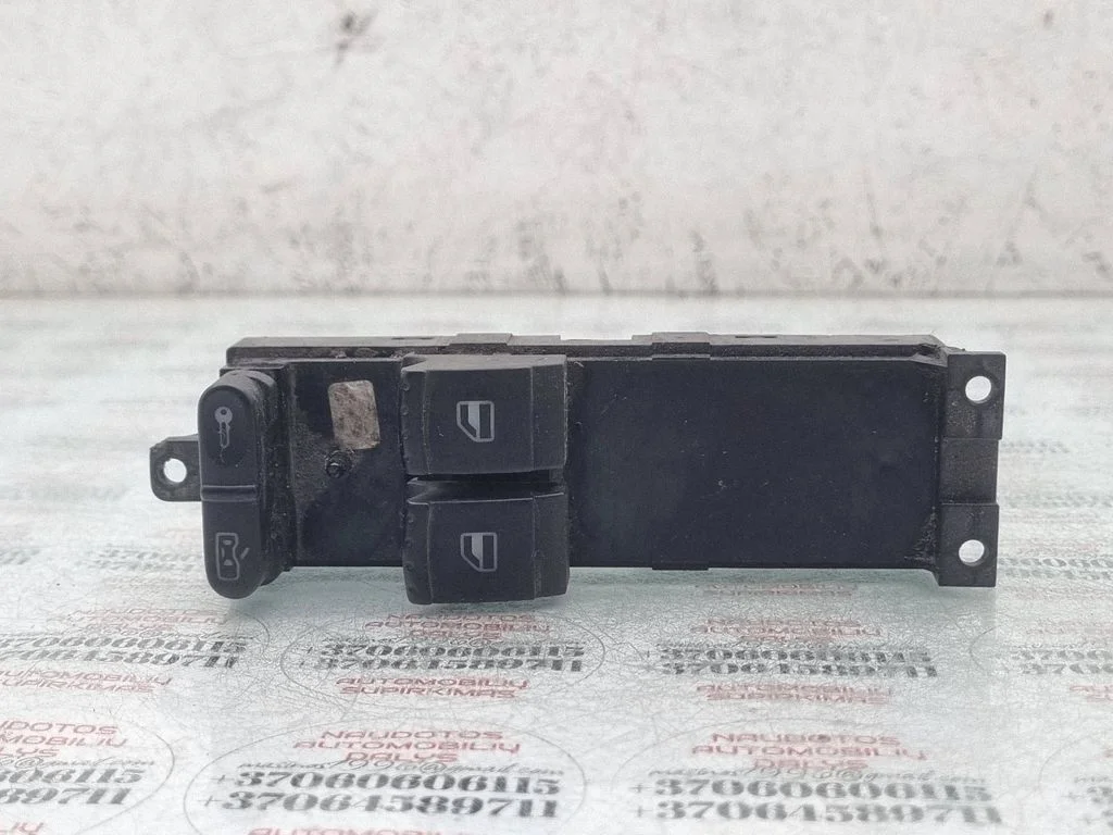 Elektrisko logu slēdzis 7M6959857A