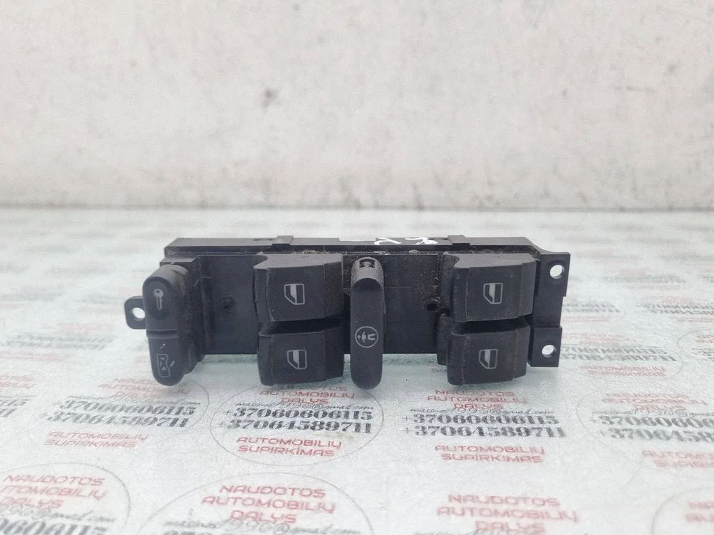 Electric window control switch – Volkswagen Golf IV (1998-2005)