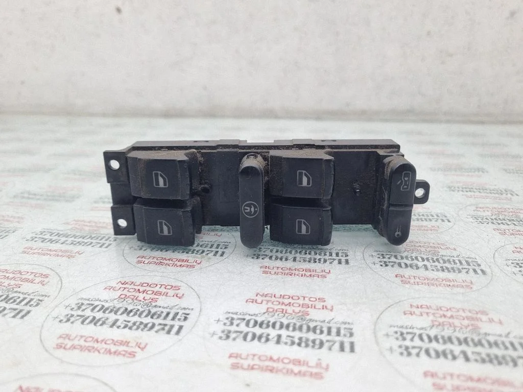 Elektrisko logu slēdzis 1J4959857