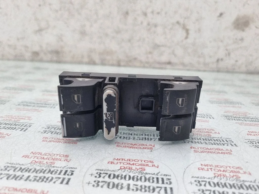 Elektrisko logu slēdzis 1K4959857