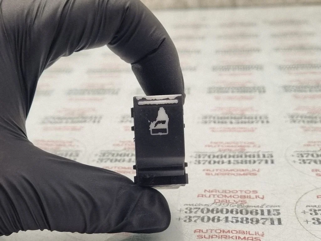 Elektrisko logu slēdzis 1F0959855