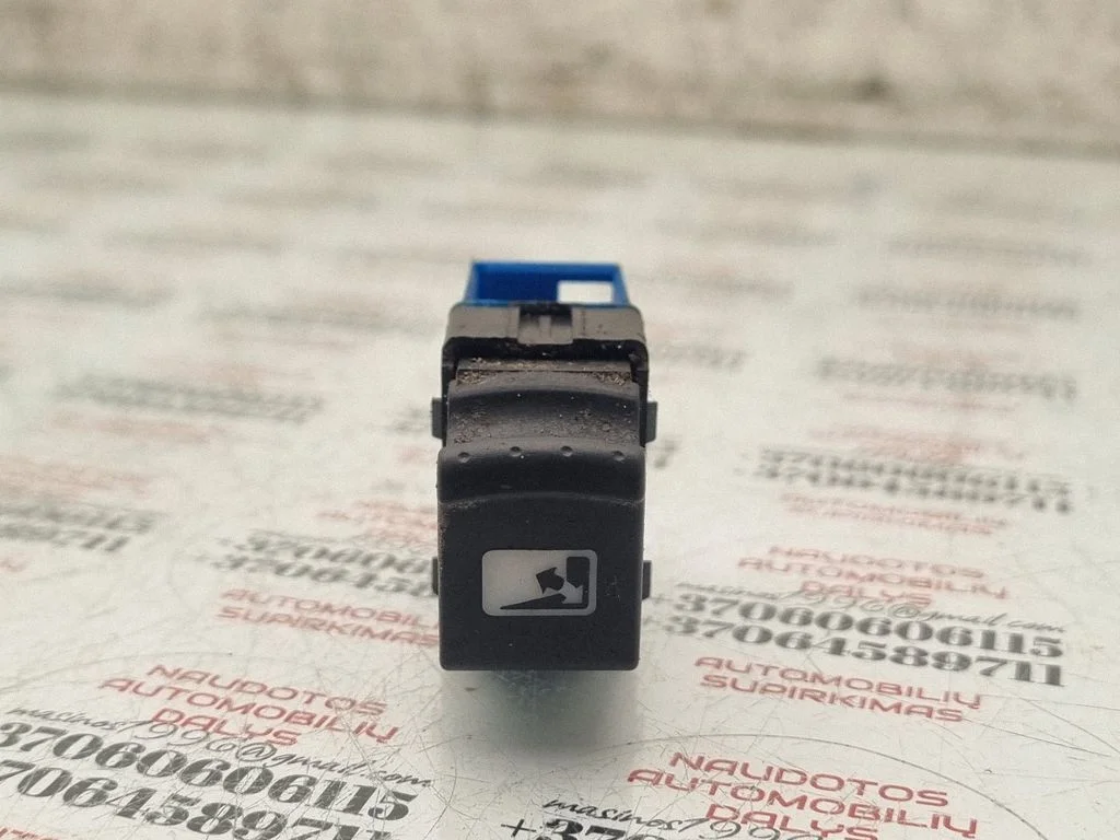 Electric window control switch – Volkswagen Sharan (2001-2010)