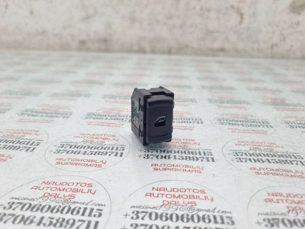 Elektrisko logu slēdzis 3B0959855B