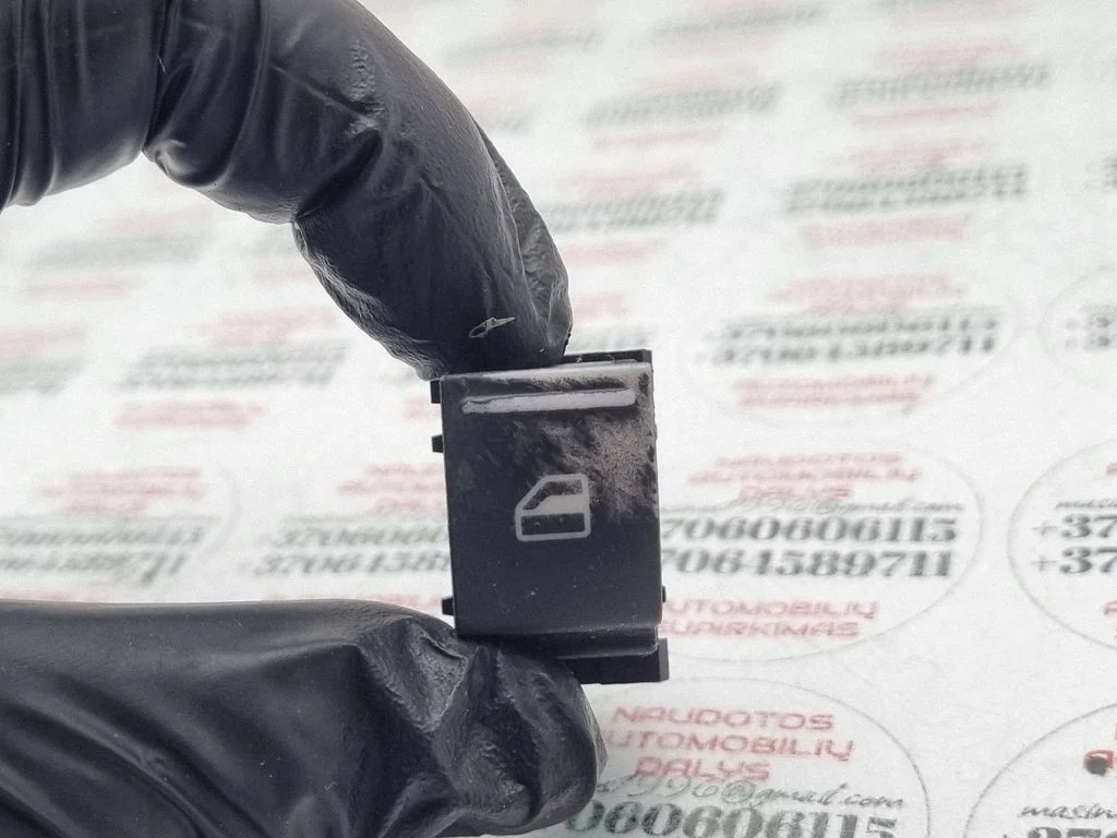 Elektriaknate lüliti 1F0959855