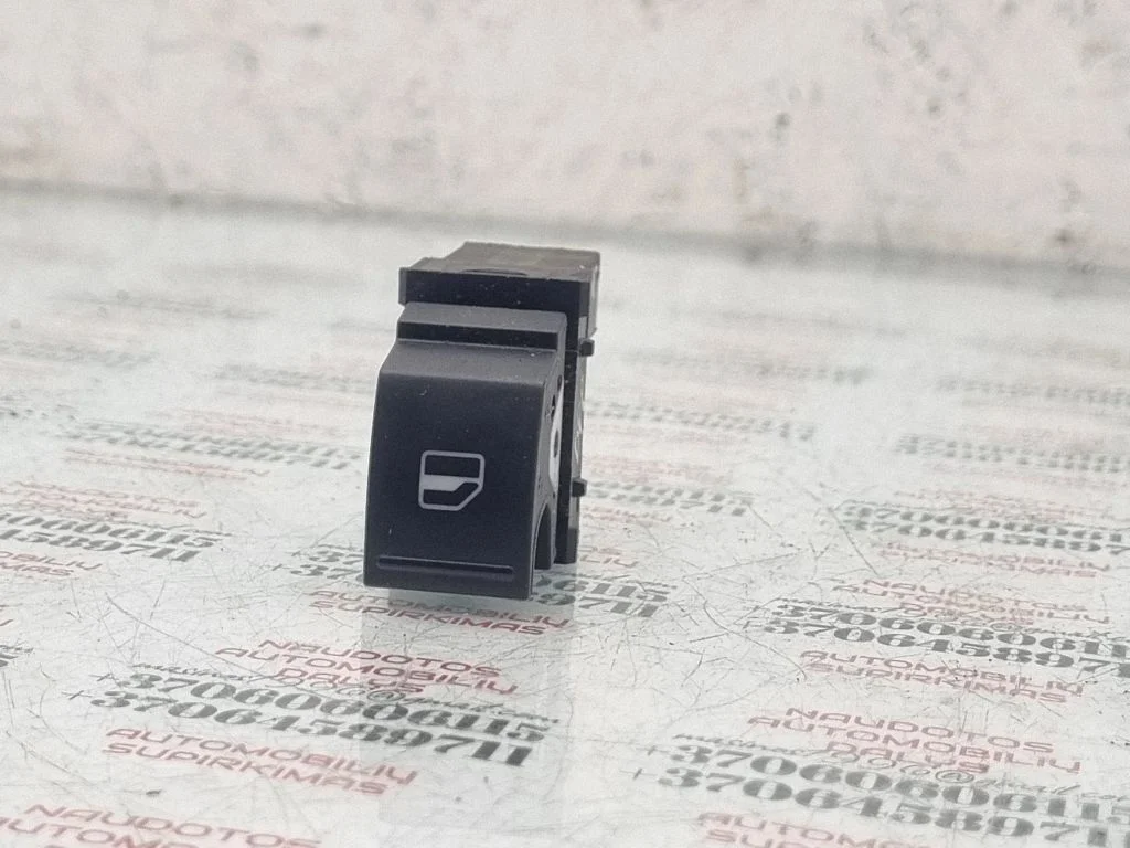 Electric window control switch – Volkswagen Passat CC (2008-2016)