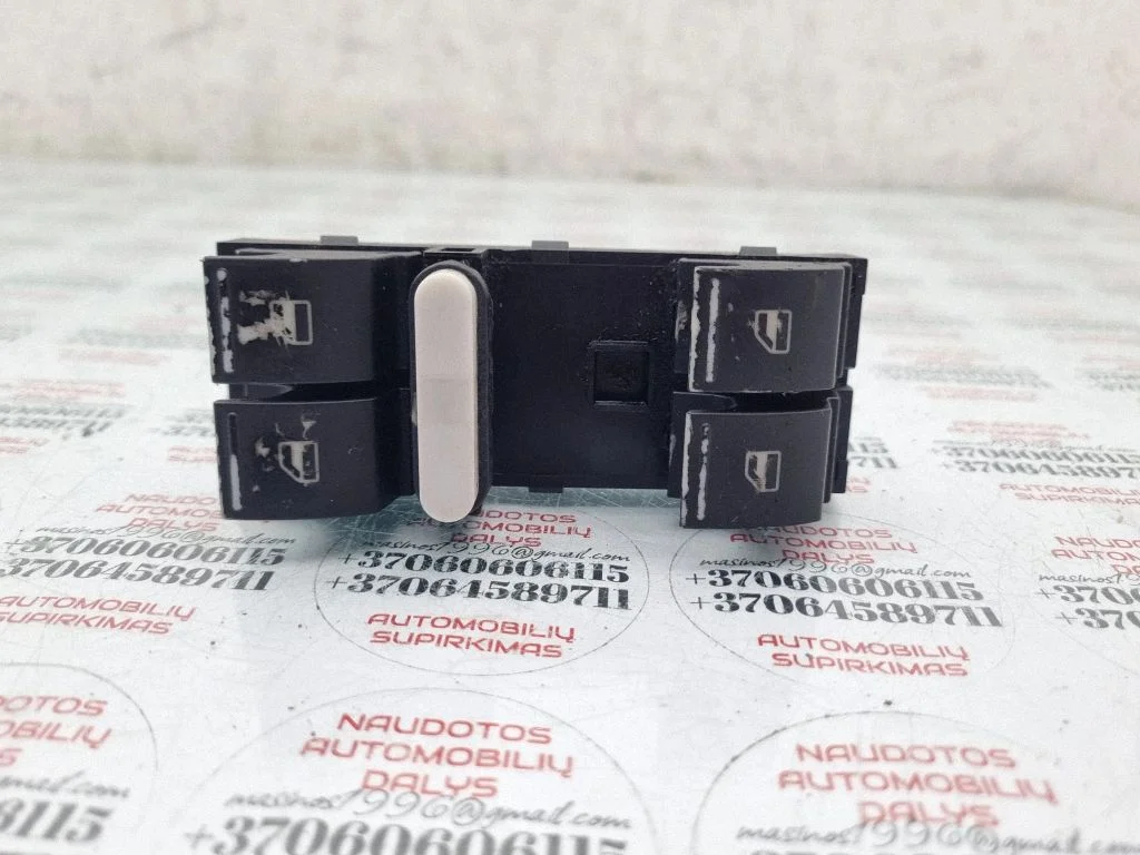 Elektrisko logu slēdzis 1K4959857