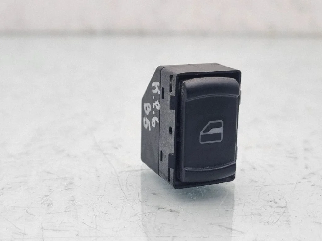 Electric window control switch – Volkswagen Passat B5 (1997-2000)