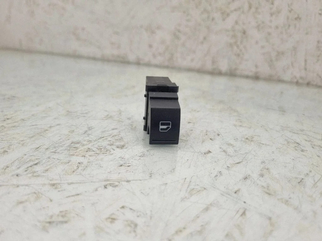 Electric window control switch – Volkswagen Passat B6 (2005-2010)