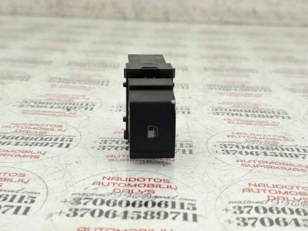 Fuel tank opening switch – Volkswagen Golf Plus (2005-2013)