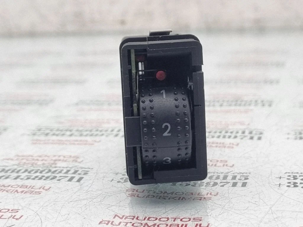Sēdekļu apsildes slēdzis 3B0963564A