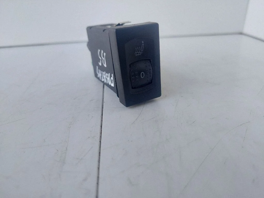 Sēdekļu apsildes slēdzis 3B0963563O