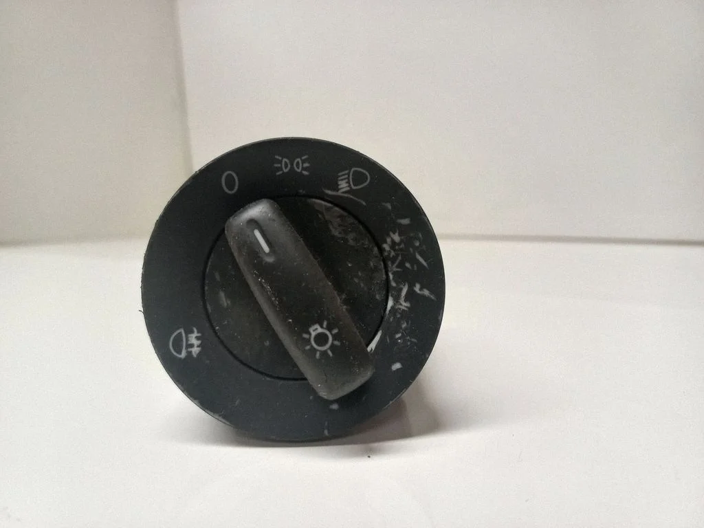 Light switch 1K0941431B