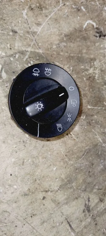 Light switch 1K0941431N