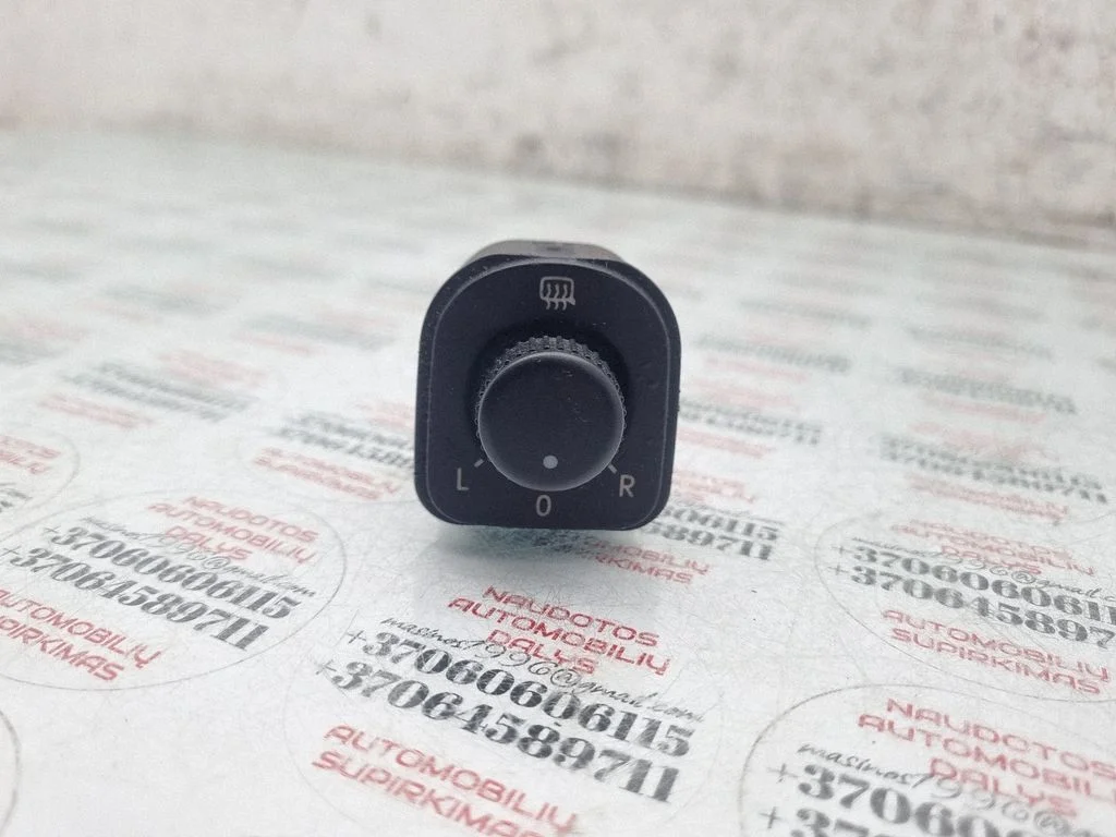Wing mirror switch – Volkswagen Jetta V (2005-2010)