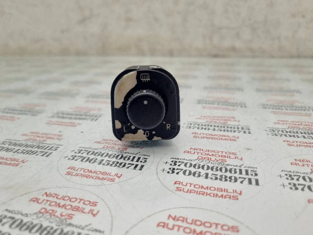 Wing mirror switch – Volkswagen Passat B6 (2005-2010)