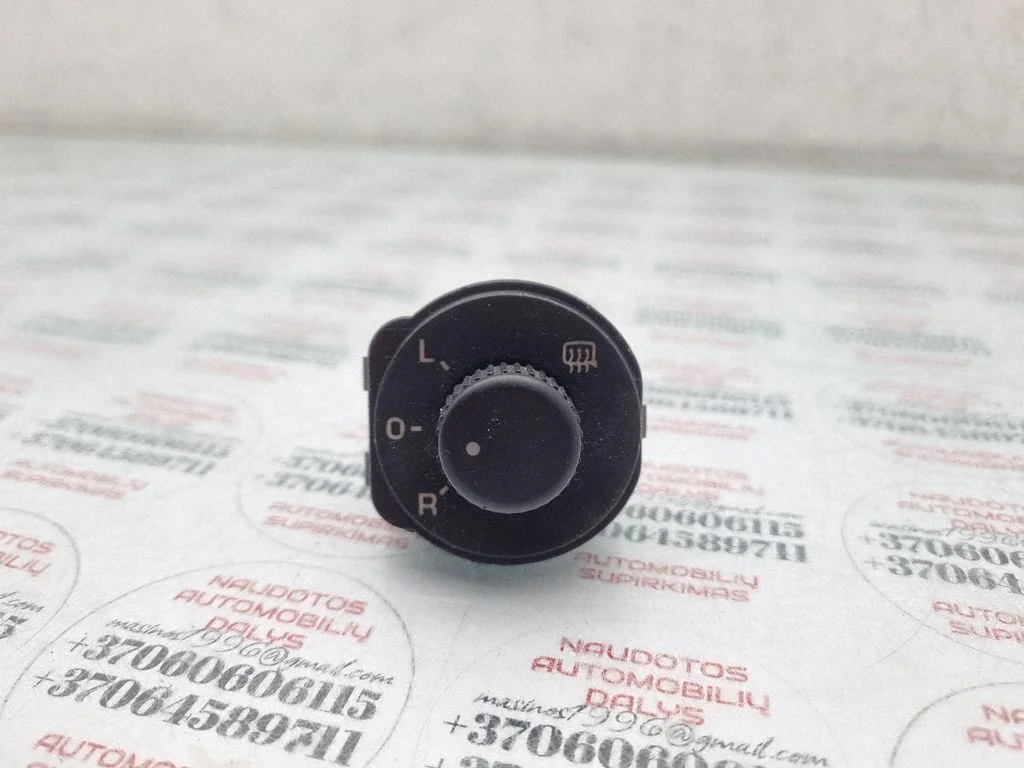 Wing mirror switch – Skoda Octavia Mk2 (1Z) (2004-2013)