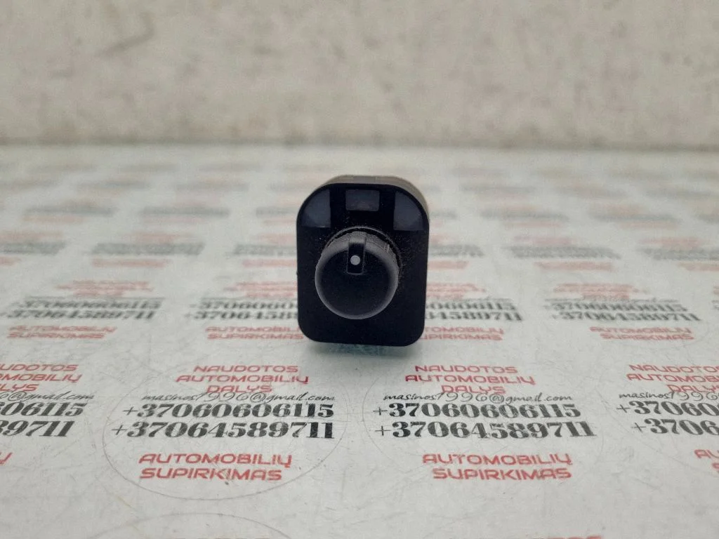 Wing mirror switch 8E0959565