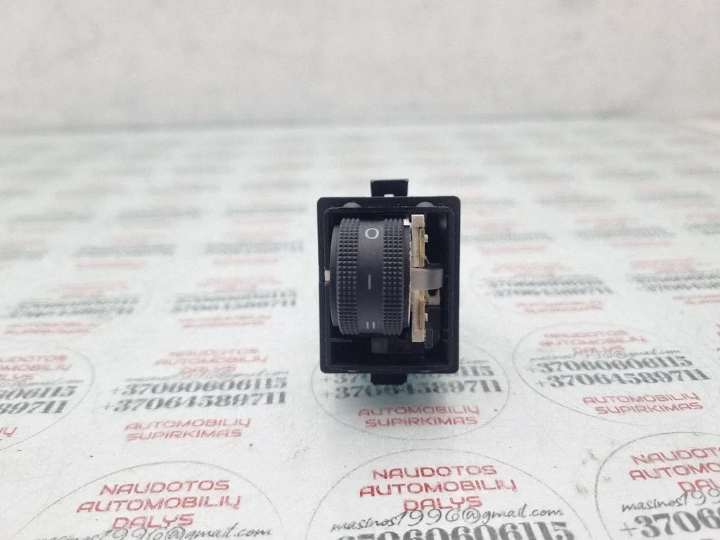 Headlight level height control switch – Audi A6 Allroad C6 (2006-2011)
