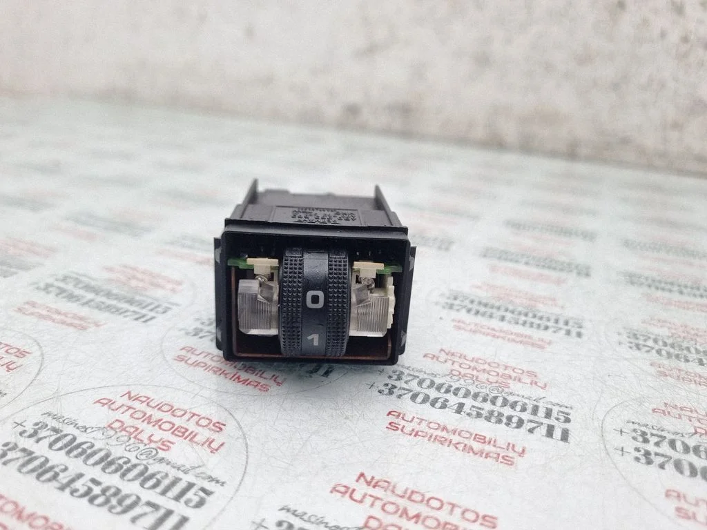 Headlight level height control switch – Audi A6 Allroad C5 (1999-2005)