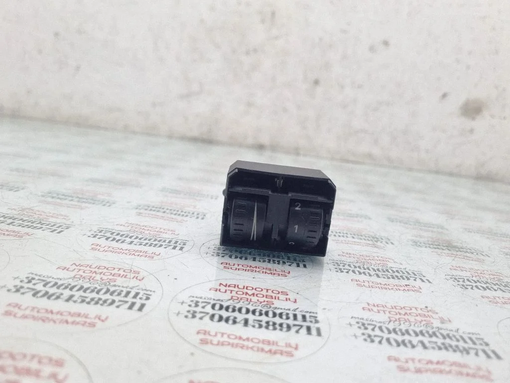 Headlight level height control switch – Volkswagen Touran I (2003-2010)