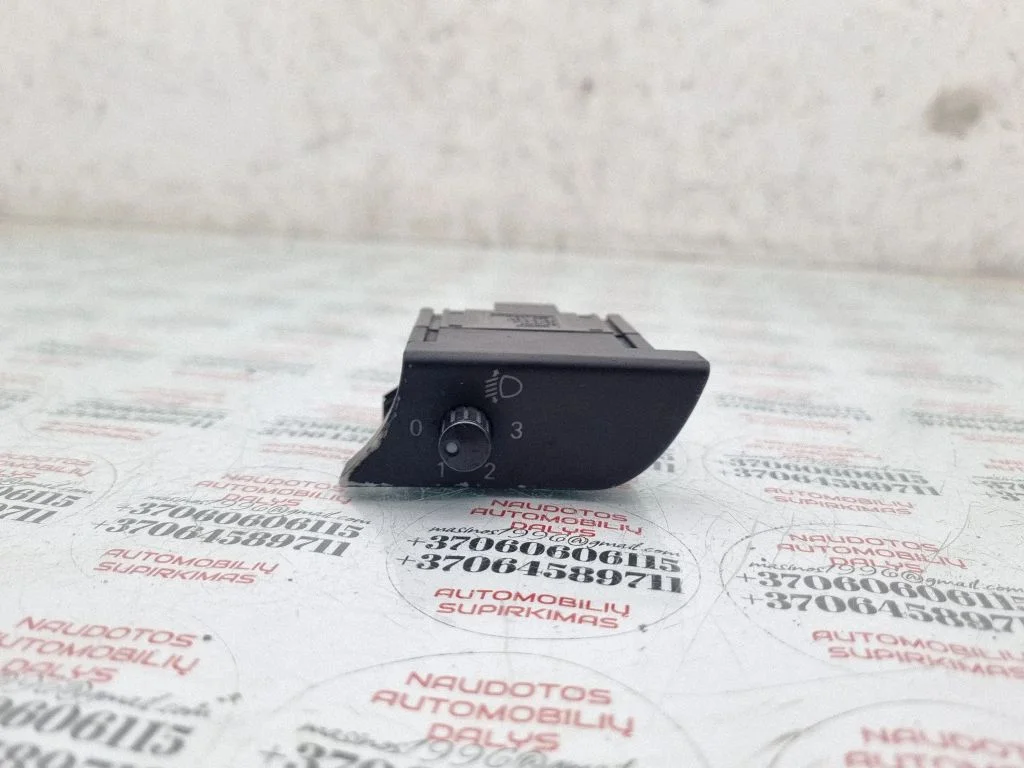 Headlight level height control switch – Audi A4 S4 B6 8E 8H (2001-2005)