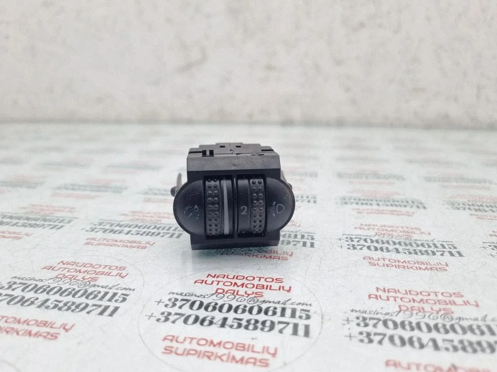 Headlight level height control switch – Volkswagen Passat B5 (1997-2000)