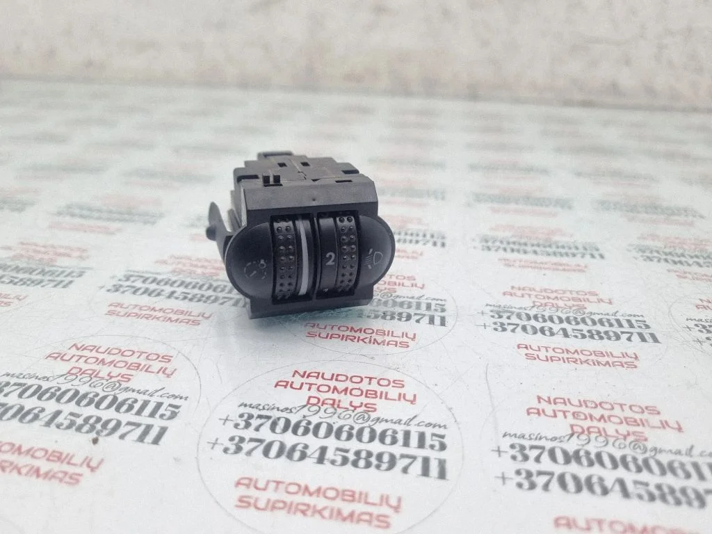 Headlight level height control switch – Volkswagen Passat B5.5 (2001-2005)