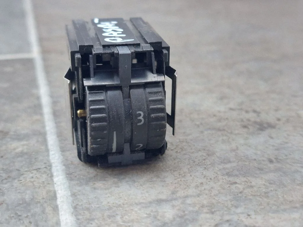 Headlight level height control switch – Volkswagen Passat B6 (2005-2010)
