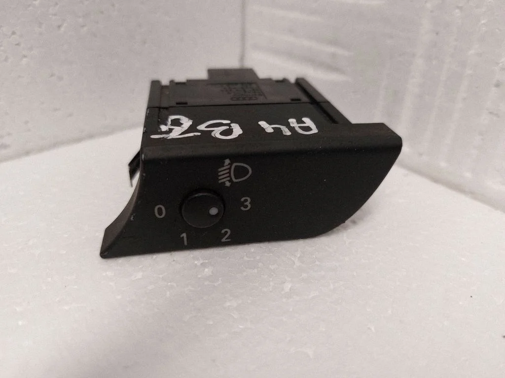 Headlight level height control switch – Audi A4 S4 B6 8E 8H (2001-2005)