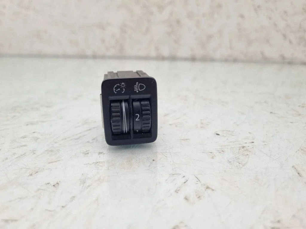 Headlight level height control switch – Volkswagen Passat CC (2008-2016)