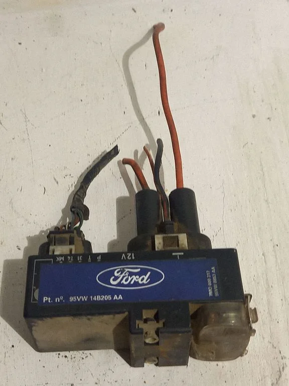 Coolant fan relay – Ford Galaxy (1995-2000)