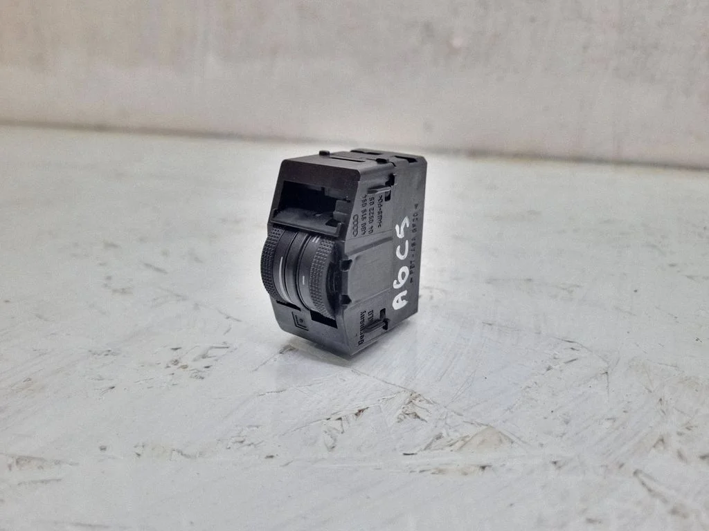Headlight level height control switch – Audi A6 Allroad C5 (1999-2005)