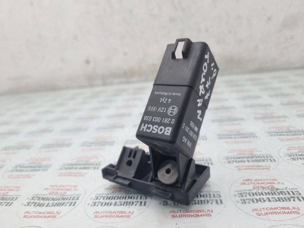 Eelsüüteküünalde relee 038907281D