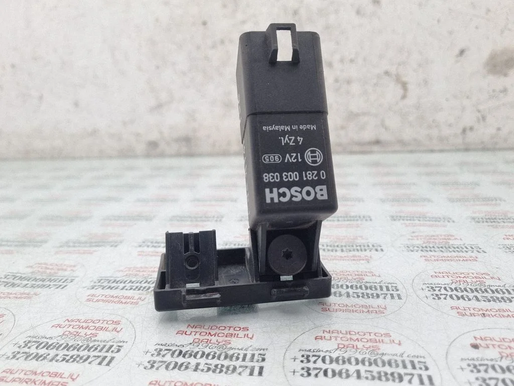 Kvēlsveču priekšuzsildes relejs 038907281D